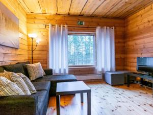 Holiday Home Pyhän kivi by Interhome