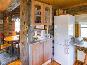 Holiday Home Lomaperä by Interhome