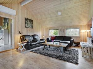 Holiday Home Hegge - 300m from the sea by Interhome