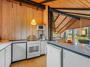 Holiday Home Hildegart - from the sea by Interhome