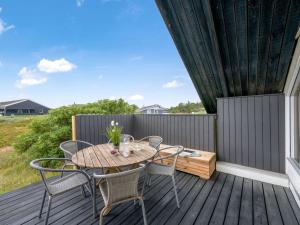 Holiday Home Hildegart - from the sea by Interhome