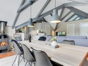 Holiday Home Gidske - 300m from the sea by Interhome