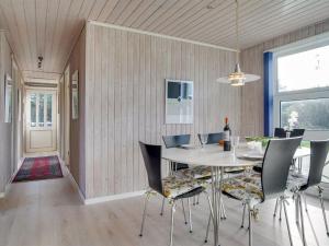 Holiday Home Pertti - 400m from the sea by Interhome