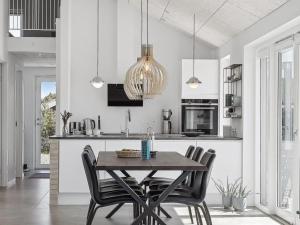 Holiday Home Fredrika - 1-5km from the sea by Interhome