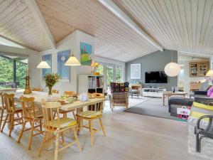 Holiday Home Malwina - 800m from the sea by Interhome