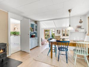 Holiday Home Carly - 100m from the sea by Interhome