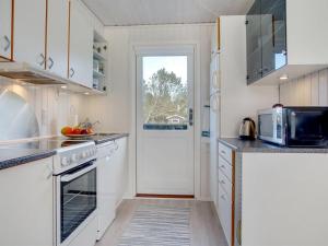 Holiday Home Matis - 650m from the sea by Interhome