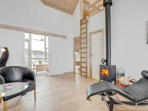 Holiday Home Halldora - 10m from the sea by Interhome