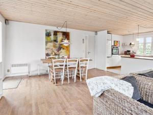 Holiday Home Skrolan - 200m from the sea by Interhome