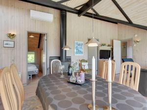Holiday Home Thorgot - 400m from the sea by Interhome