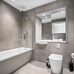 Stylish 2 Bed Apartment - City Centre - Balcony - Wi-Fi Netflix 711CS