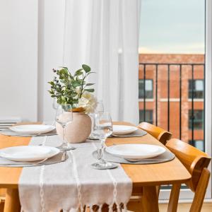 Luxury 2 Bed Apartment - City Centre - Juliet Balcony - Netflix 711CS