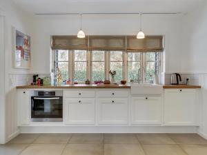 Holiday Home Emely - 700m from the sea by Interhome