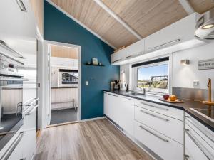 Holiday Home Sylta - from the sea by Interhome
