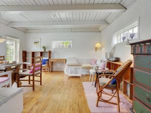 Apartment Helny - 300m from the sea by Interhome