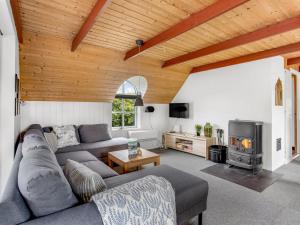 Holiday Home Pia - 400m from the sea by Interhome