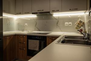 ΠΟΛΥΤΕΛΕΣ -ΜΟΝΤΕΡΝΟ ΔΙΑΜΕΡΙΣΜΑ