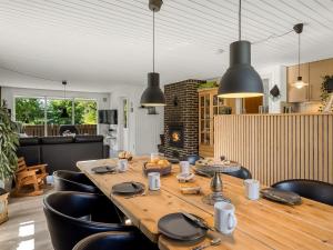 Holiday Home Tholf - 100m to the fjord by Interhome