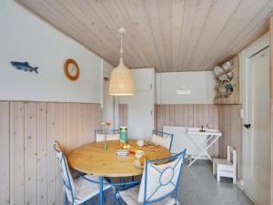 Holiday Home Fransiska - from the sea by Interhome