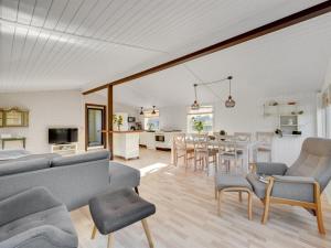 Holiday Home Valdemar - 350m to the inlet by Interhome