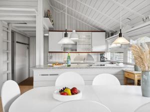 Holiday Home Allida - 800m from the sea by Interhome