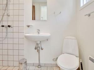 Apartment Hubertine - 100m to the inlet by Interhome