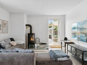 Holiday Home Tonia - 290m from the sea by Interhome