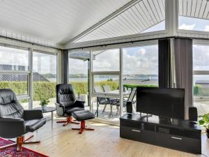 Holiday Home Beowulf - 200m from the sea by Interhome