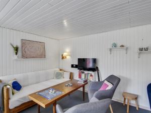 Holiday Home Cristina - from the sea by Interhome