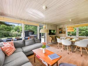 Holiday Home Nelina - 950m to the fjord by Interhome