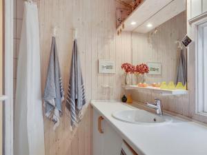 Holiday Home Eri - 300m from the sea by Interhome