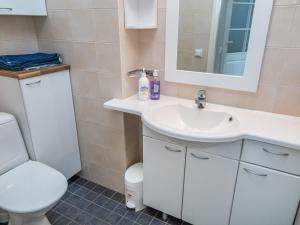 Holiday Home Tahkonkallio 34 b by Interhome