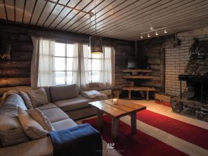 Holiday Home Kuukkelinkolo by Interhome