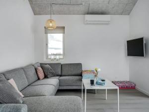 Holiday Home Thalie - 400m from the sea by Interhome