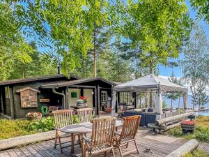 Holiday Home Lauluranta by Interhome