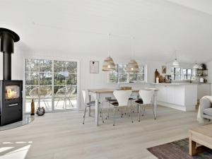 Holiday Home Sheyla - 150m from the sea by Interhome