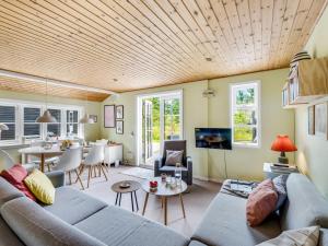 Holiday Home Ljuba - 700m from the sea by Interhome