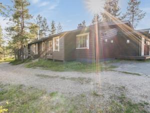 Holiday Home Metsänpirtti 2 by Interhome