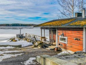 Holiday Home Vuorihuoneistot 510 by Interhome