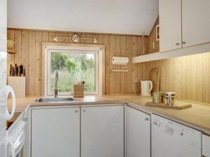 Holiday Home Gunnie - 1-1km from the sea by Interhome