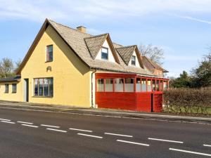 Apartment Thera - 5km from the sea by Interhome