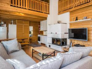 Holiday Home Hirvasaho b 2 by Interhome