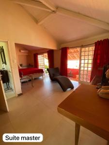 Casa com 7 quartos no Cond Nossa Senhora da Penha