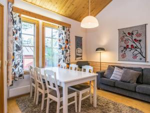 Holiday Home Kuntorinne a4 by Interhome
