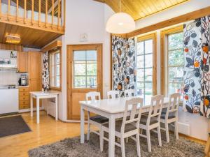 Holiday Home Kuntorinne a4 by Interhome