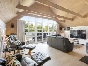 Holiday Home Sondra - from the sea by Interhome