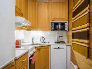 Holiday Home Saariseläntie 8 e 3 by Interhome