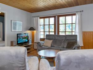 Holiday Home Saariseläntie 8 b 1 vaeltaja by Interhome