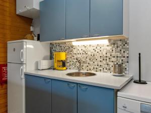 Holiday Home Saariseläntie 8 b 1 vaeltaja by Interhome