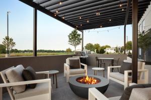 LivSmart Studios By Hilton Kokomo